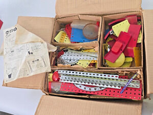 Vintage Gilbert Erector Set No 10120 1963 Gift collectible Engineer